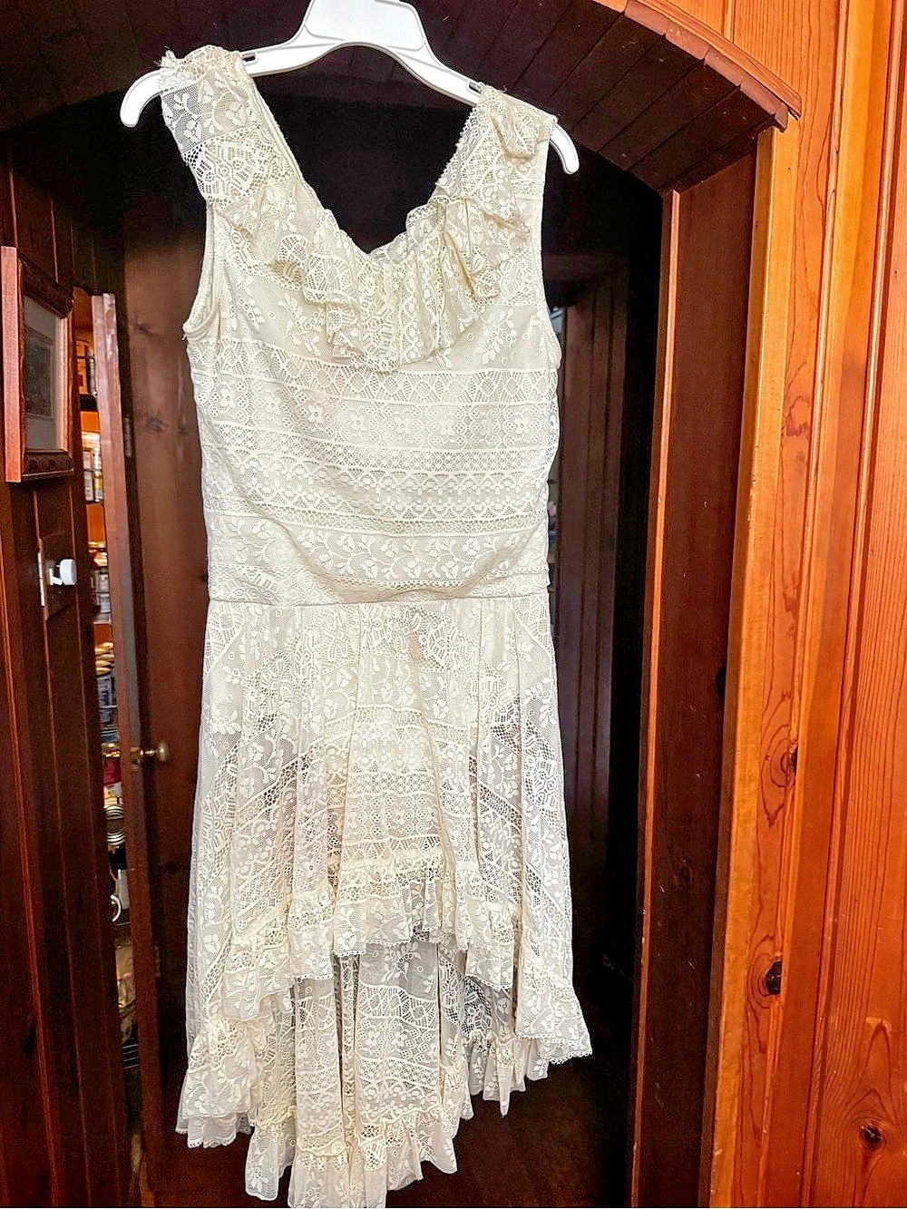 Lace High-Low Dress in Creme
